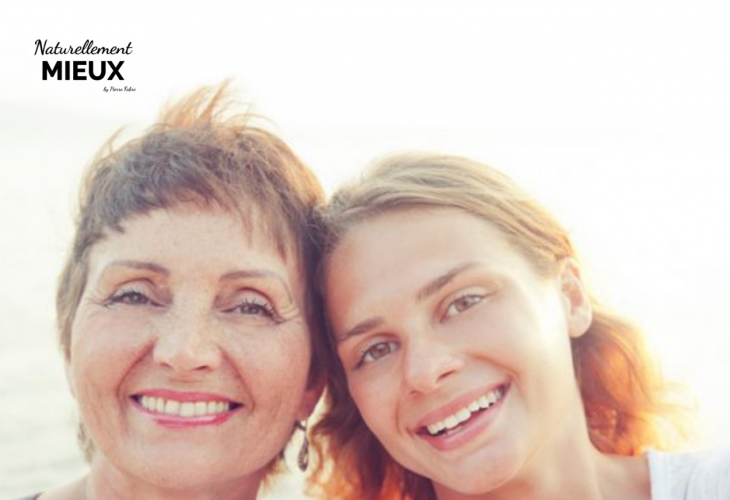 une femme et une ado font un selfie