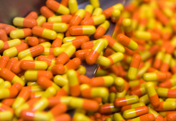 gélules jaune et orange